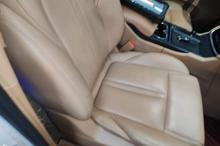 Used Buick GL8 2020 ES Land Cruiser 653T Luxury Edition Right Front Seat