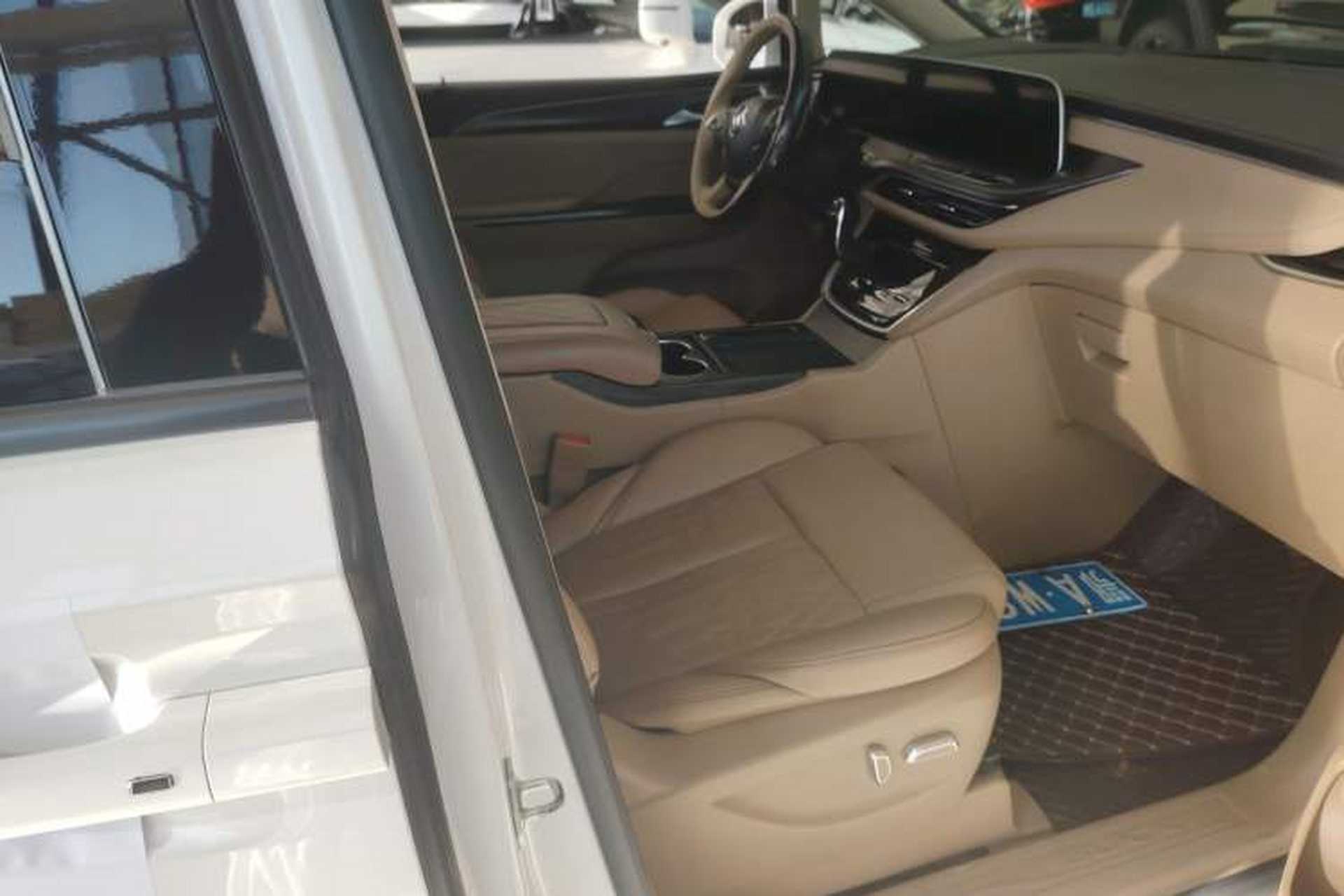 Used Buick GL8 2020 ES Land Cruiser 653T Luxury Edition Right Front Seat