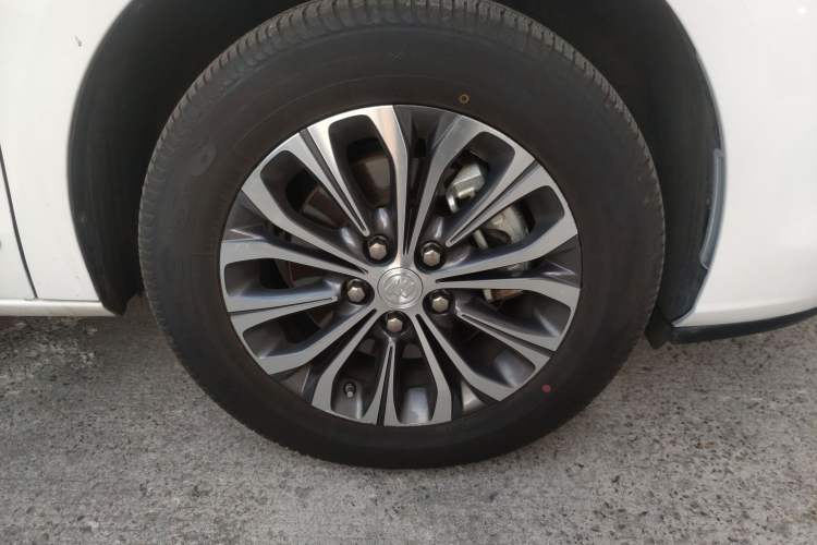 Used Buick GL8 2020 Land Business Class 652T Luxury Model Right Front Wheel Hub