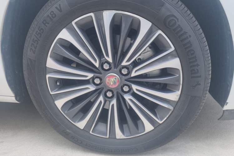 Used Buick GL8 2020 ES Land Cruiser 653T Flagship Model Right Front Wheel Hub