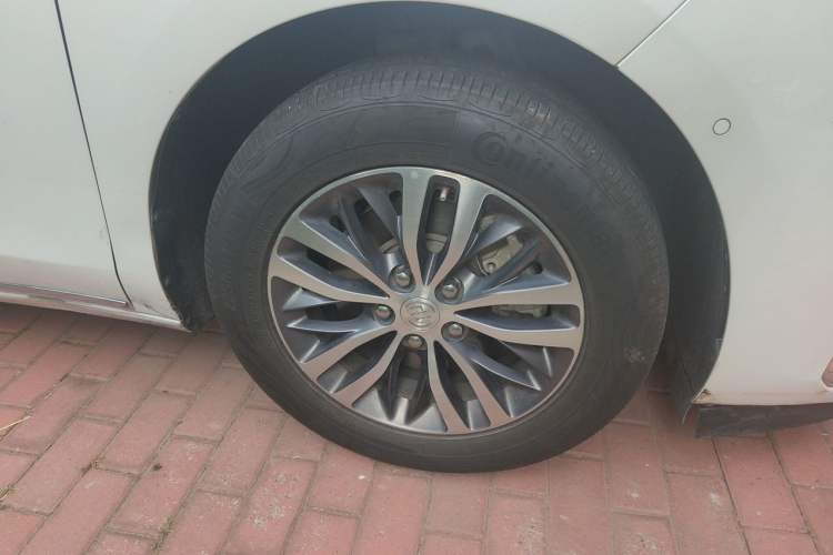 Used Buick GL8 2020 ES Land Cruiser 653T Luxury Edition Right Front Wheel Hub