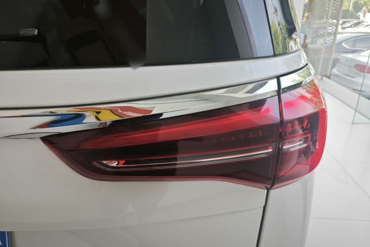 Used Buick GL8 2020 ES Land Cruiser 653T Luxury Edition Right Rear Taillight