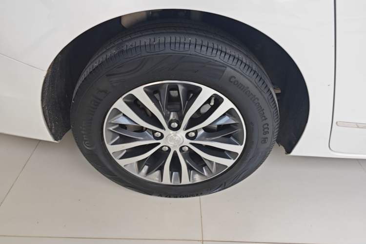 Used Buick GL8 2020 ES Land Cruiser 653T Luxury Edition Right Rear Wheel Hub