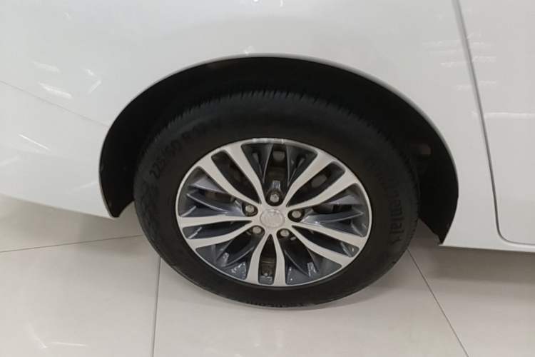 Used Buick GL8 2020 ES Land Cruiser 653T Luxury Edition Right Rear Wheel Hub