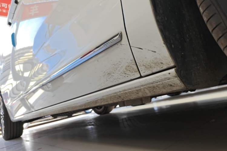 Used Buick GL8 2020 ES Land Cruiser 653T Flagship Model Right Side Sill