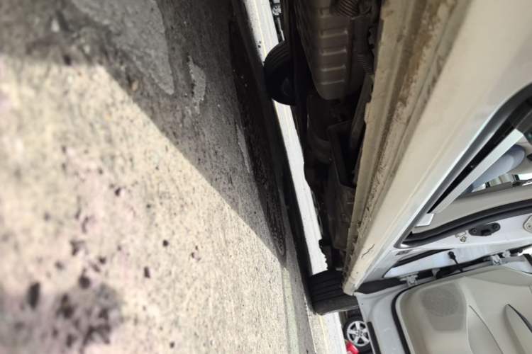 Used Buick GL8 2020 ES Land Cruiser 653T Comfort Edition Right Side Sill