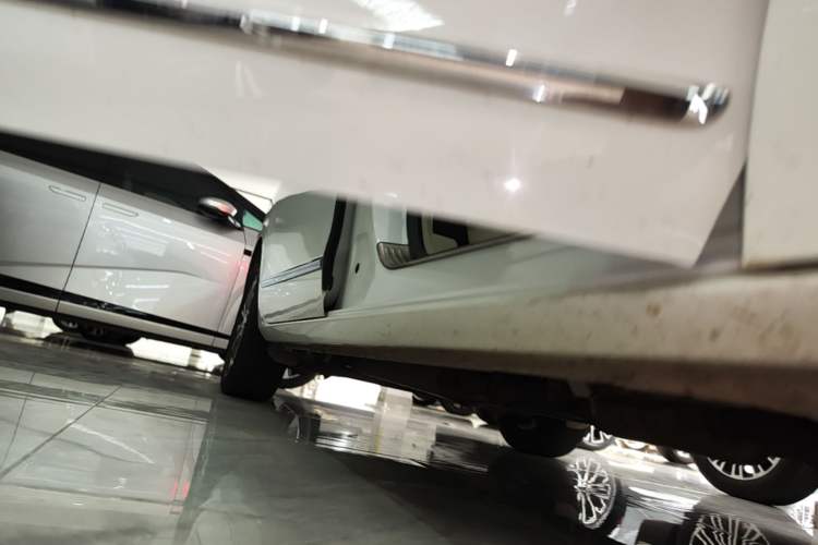 Used Buick GL8 2020 Land Business Class 652T Luxury Model Right Side Sill