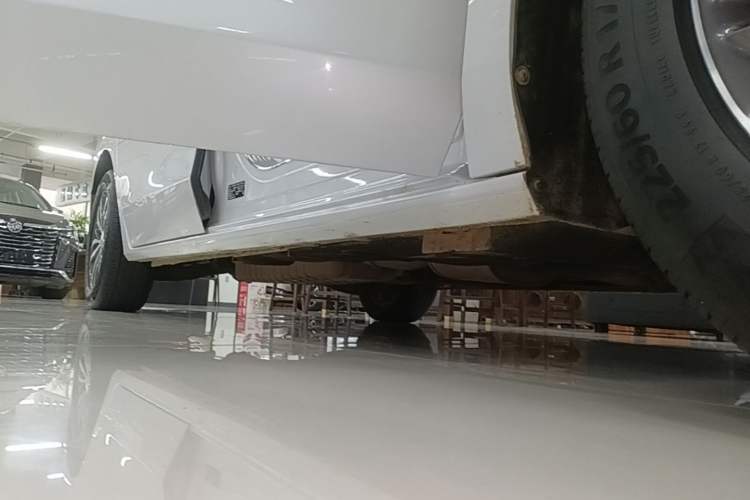 Used Buick GL8 2020 ES Land Cruiser 653T Luxury Edition Right Side Sill