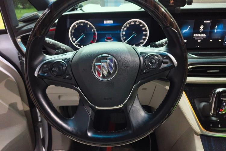 Used Buick GL8 2020 ES Land Cruiser 653T Comfort Edition Steering Wheel