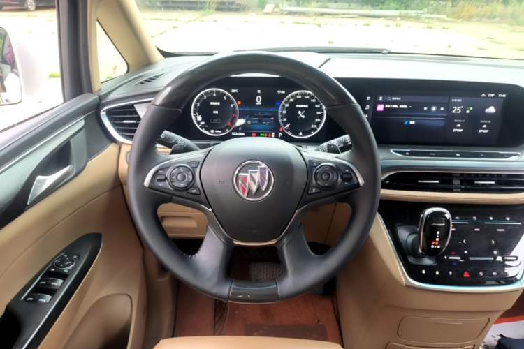 Used Buick GL8 2020 ES Land Cruiser 653T Flagship Model Steering Wheel