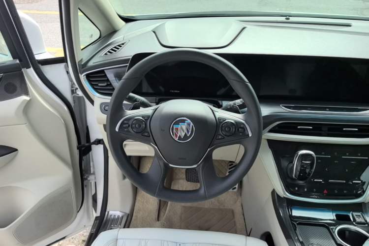 Used Buick GL8 2020 ES Land Cruiser 653T Comfort Edition Steering Wheel