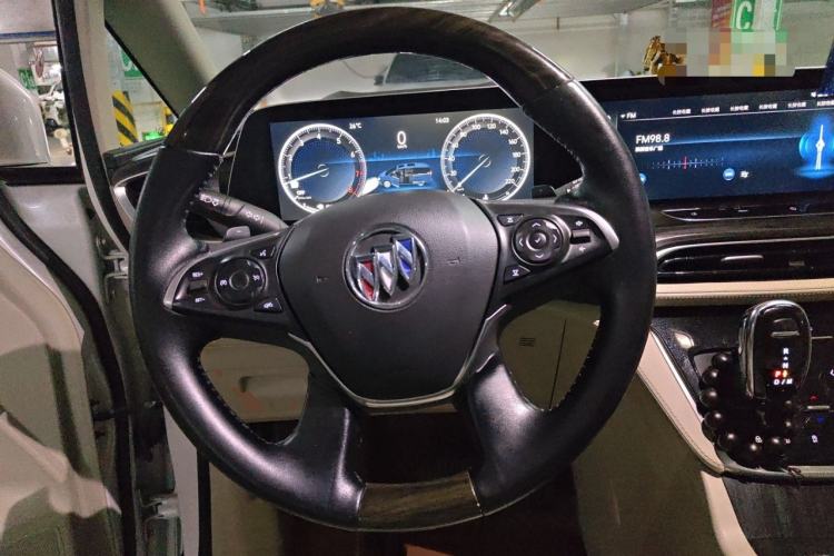 Used Buick GL8 2020 ES Land Cruiser 653T Comfort Edition Steering Wheel
