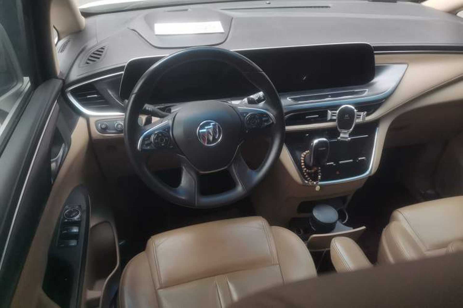 Used Buick GL8 2020 ES Land Cruiser 653T Luxury Model Steering Wheel