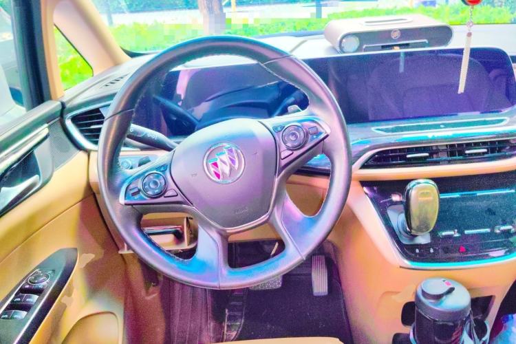 Used Buick GL8 2020 ES Land Cruiser 653T Luxury Edition Steering Wheel