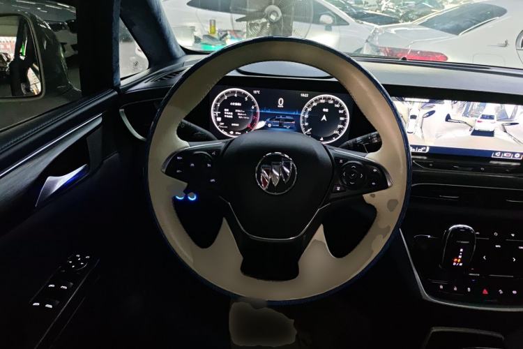 Used Buick GL8 2020 ES Land Cruiser 653T Comfort Edition Steering Wheel