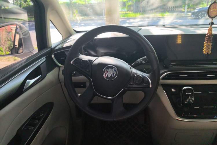 Used Buick GL8 2020 ES Land Cruiser 653T Comfort Edition Steering Wheel