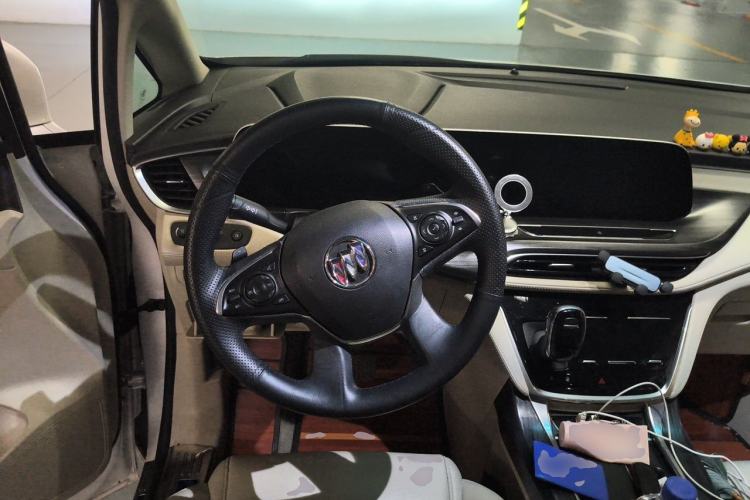 Used Buick GL8 2020 ES Land Cruiser 653T Comfort Edition Steering Wheel