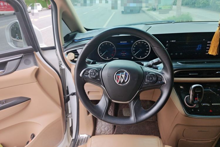 Used Buick GL8 2020 ES Land Cruiser 653T Luxury Model Steering Wheel