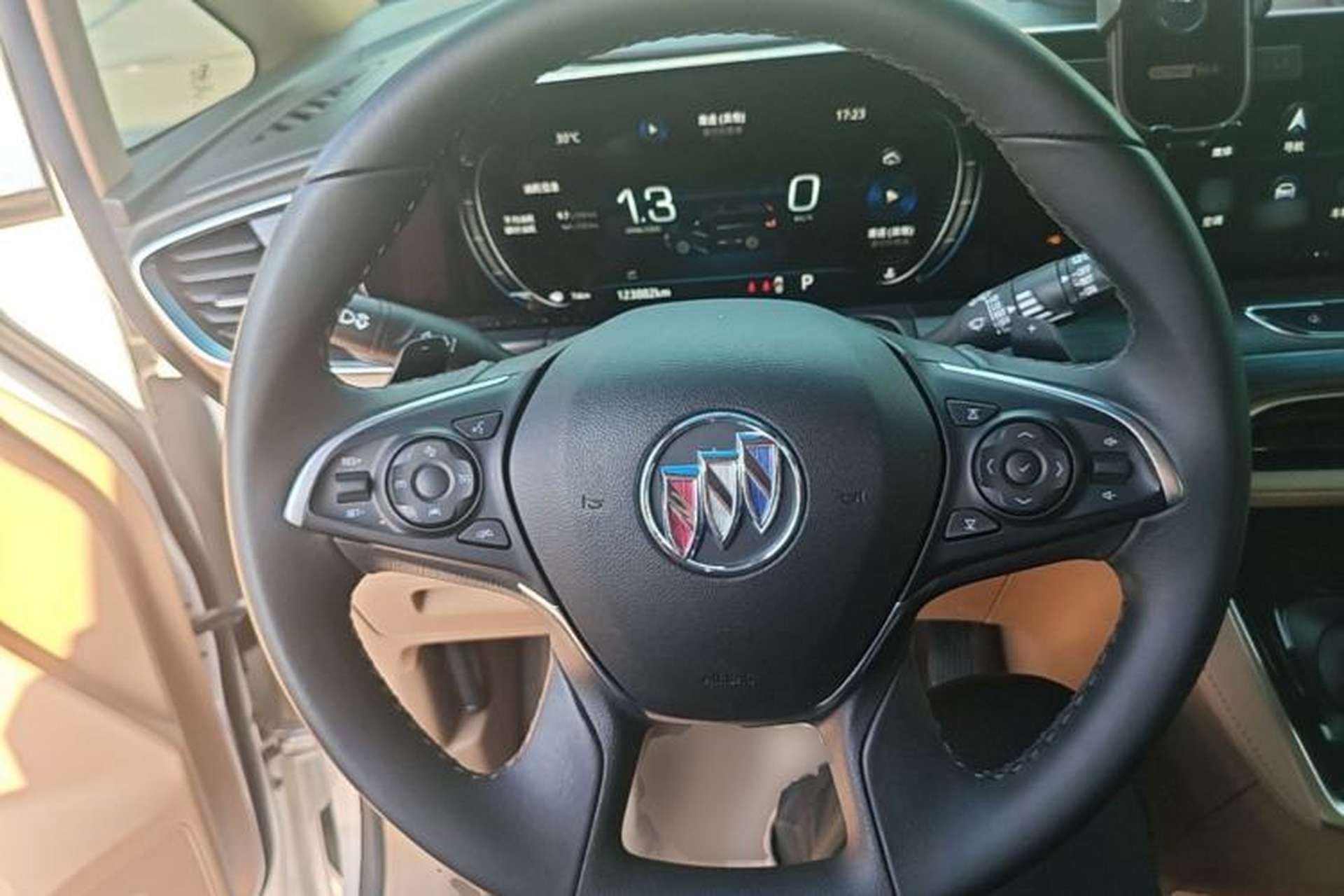 Used Buick GL8 2020 ES Land Cruiser 653T Luxury Edition Steering Wheel