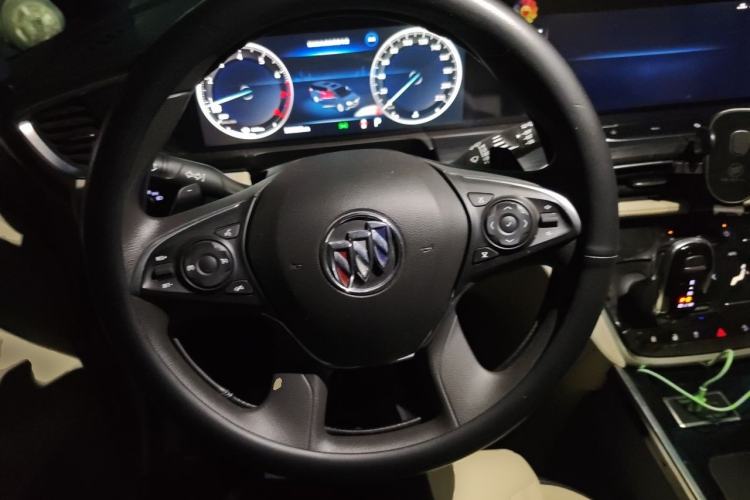 Used Buick GL8 2020 ES Land Cruiser 653T Comfort Edition Steering Wheel