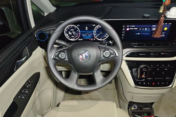 Used Buick GL8 2020 ES Land Cruiser 653T Comfort Edition Steering Wheel