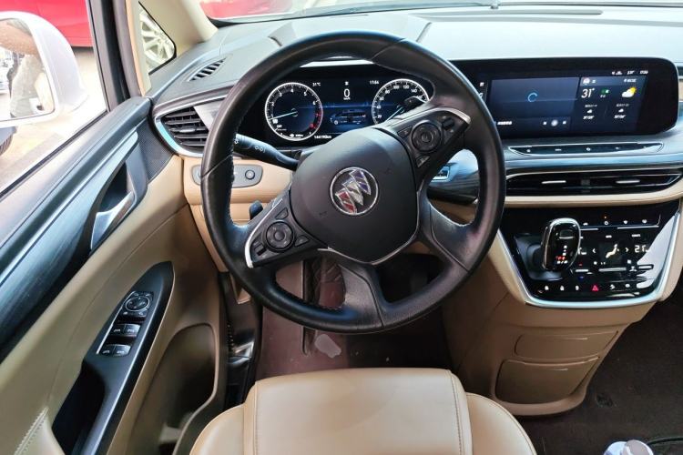 Used Buick GL8 2020 ES Land Cruiser 653T Luxury Model Steering Wheel