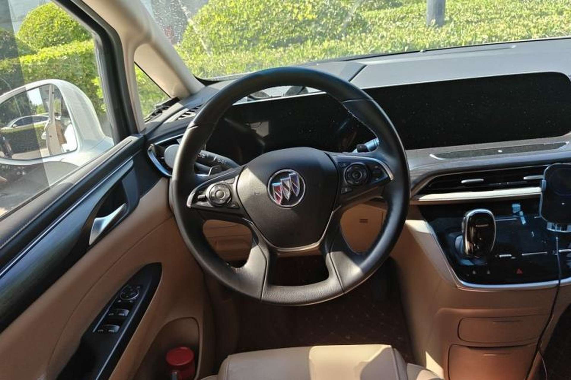 Used Buick GL8 2020 ES Land Cruiser 653T Luxury Model Steering Wheel