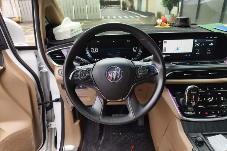 Used Buick GL8 2020 ES Land Cruiser 653T Luxury Edition Steering Wheel