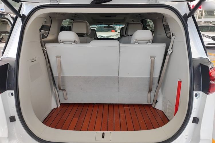 Used Buick GL8 2020 ES Land Cruiser 653T Comfort Edition Trunk