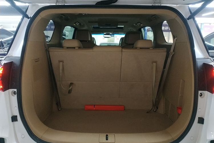 Used Buick GL8 2020 ES Land Cruiser 653T Luxury Edition Trunk