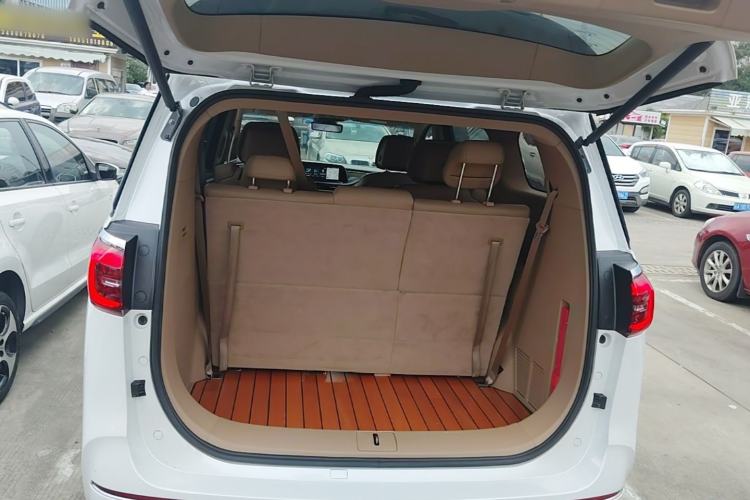 Used Buick GL8 2020 ES Land Cruiser 653T Luxury Edition Trunk