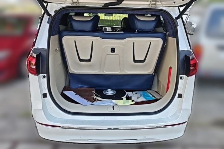 Used Buick GL8 2020 ES Land Cruiser 653T Comfort Edition Trunk
