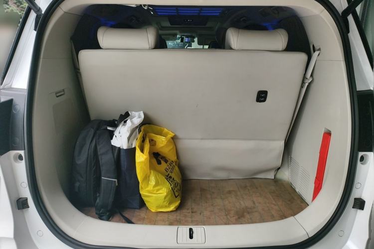 Used Buick GL8 2020 ES Land Cruiser 653T Comfort Edition Trunk