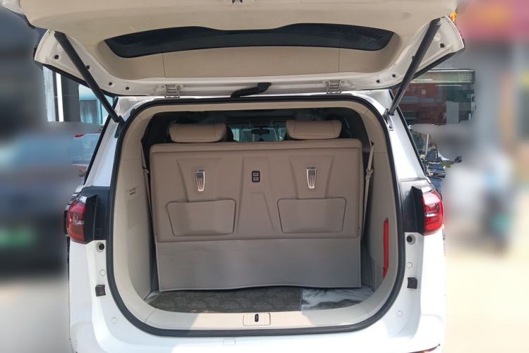 Used Buick GL8 2020 ES Land Cruiser 653T Comfort Edition Trunk