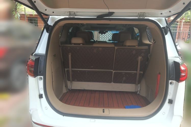 Used Buick GL8 2020 ES Land Cruiser 653T Luxury Edition Trunk