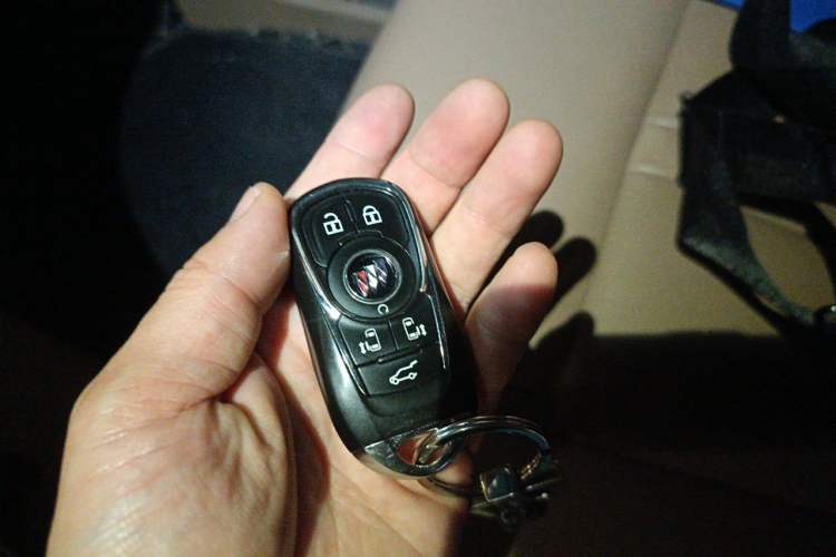 Used Buick GL8 2020 ES Land Cruiser 653T Flagship Model Vehicle Key