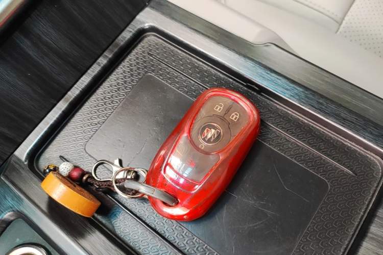 Used Buick GL8 2020 ES Land Cruiser 653T Comfort Edition Vehicle Key