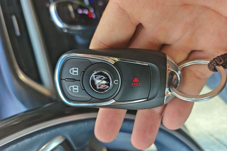 Used Buick GL8 2020 ES Land Cruiser 653T Comfort Edition Vehicle Key
