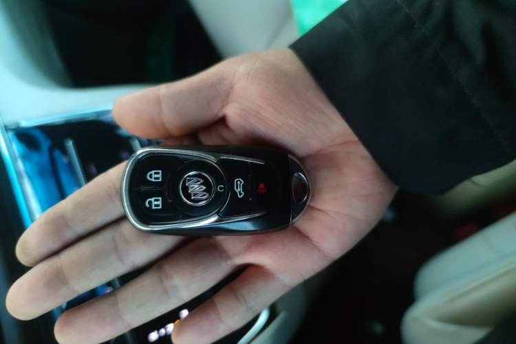 Used Buick GL8 2020 Land Business Class 652T Luxury Model Vehicle Key