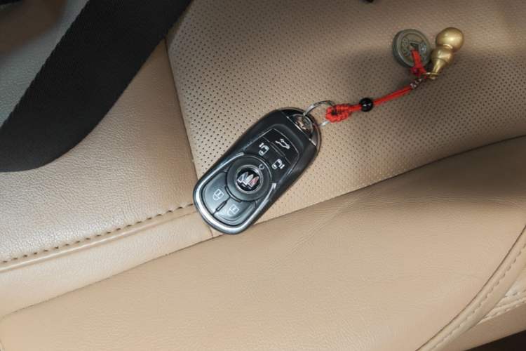 Used Buick GL8 2020 ES Land Cruiser 653T Flagship Model Vehicle Key