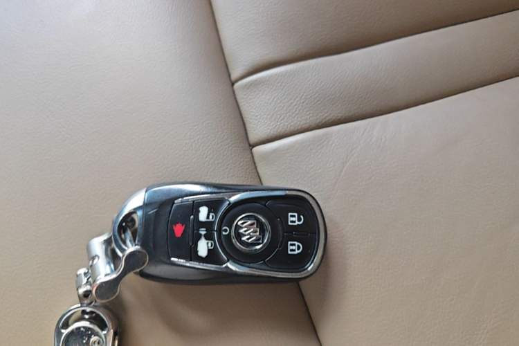 Used Buick GL8 2020 ES Land Cruiser 653T Luxury Edition Vehicle Key