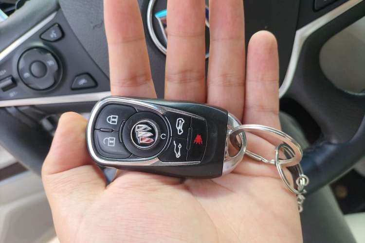 Used Buick GL8 2020 Land Business Class 652T Premium Model Vehicle Key