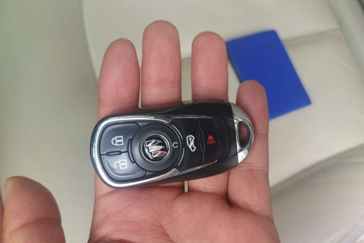 Used Buick GL8 2020 Land Business Class 652T Luxury Model Vehicle Key