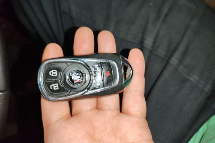 Used Buick GL8 2020 ES Land Cruiser 653T Luxury Edition Vehicle Key