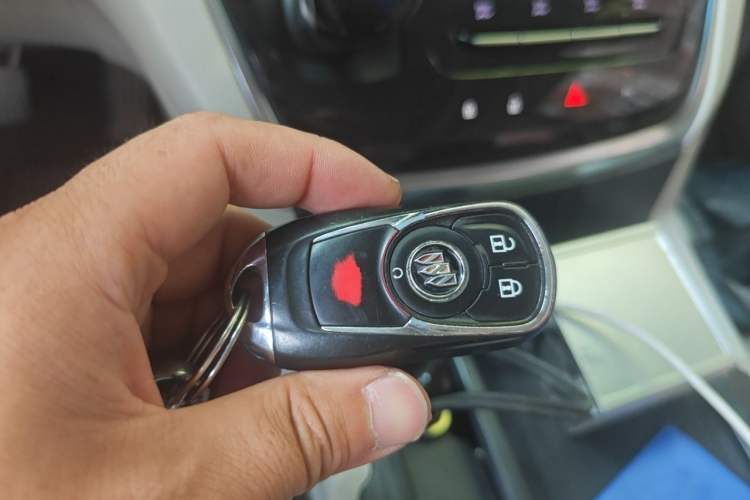 Used Buick GL8 2020 Land Cruiser Executive Class 652T Comfort Model Vehicle Key