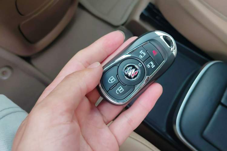 Used Buick GL8 2020 ES Land Cruiser 653T Luxury Edition Vehicle Key