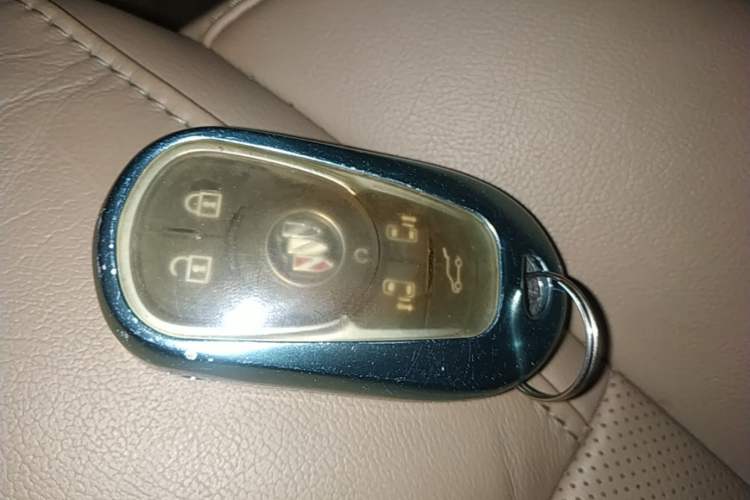 Used Buick GL8 2020 ES Land Cruiser 653T Flagship Model Vehicle Key