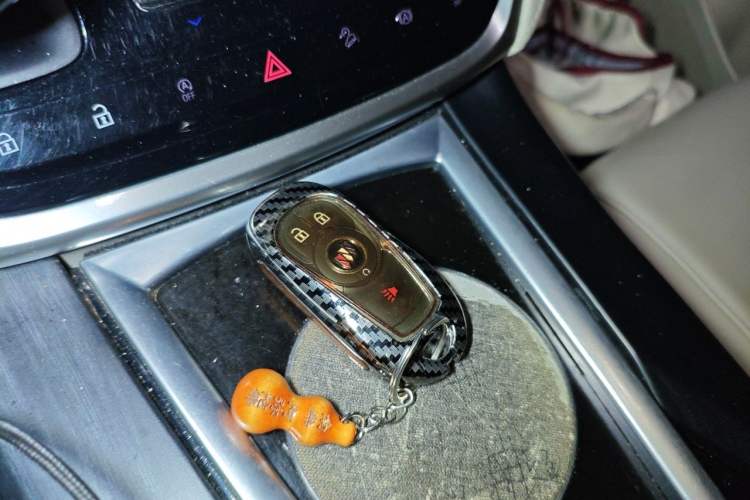 Used Buick GL8 2020 ES Land Cruiser 653T Luxury Edition Vehicle Key