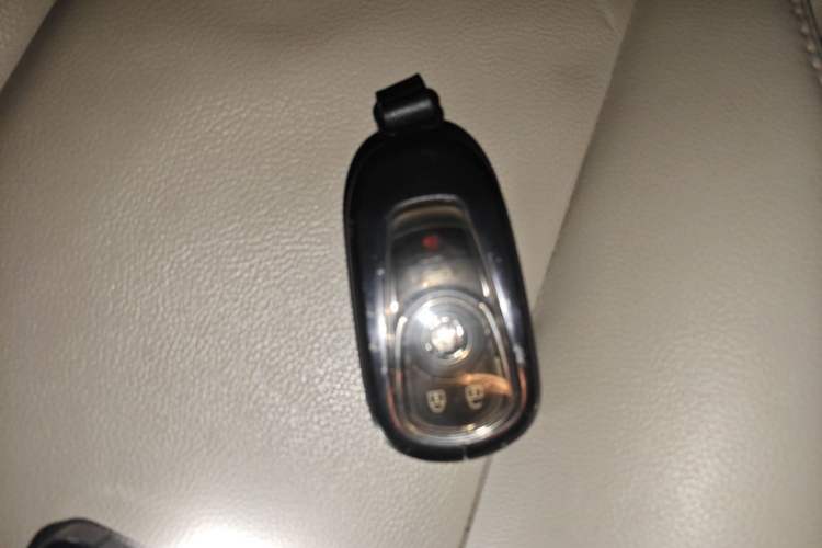 Used Buick GL8 2020 Land Business Class 652T Luxury Model Vehicle Key
