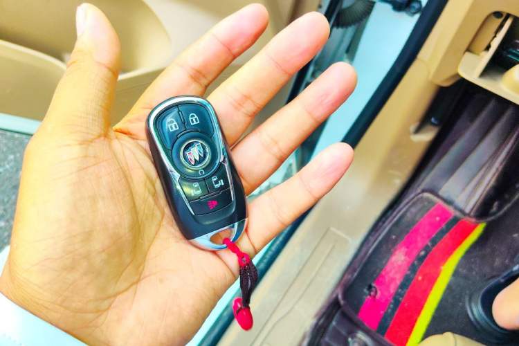 Used Buick GL8 2020 ES Land Cruiser 653T Luxury Edition Vehicle Key